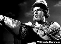 Микола Черкасов у ролі Олександра Невського у фільмі Сергія Ейзенштейна «Олександр Невський» (1938 рік)