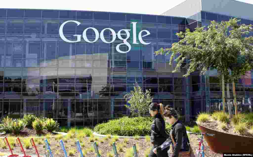 Штаб-квартира корпорации Google в Маунтин-Вью в Кремниевой долине, более известная как Googleplex