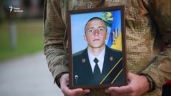 На Львівщині перепоховали десантника, який загинув за Луганський аеропорт (відео)