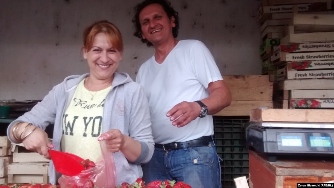 Goran i Alida na Bajlonijevoj pijaci u Beogradu